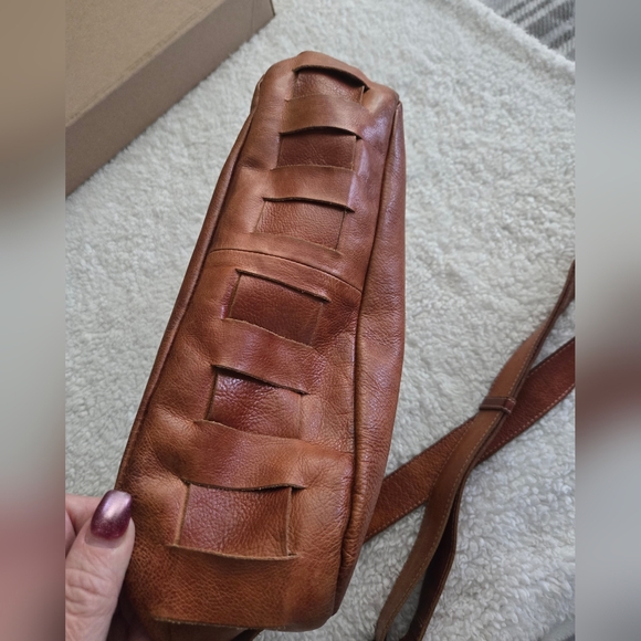 Bed Stu Cognac Orchid Woven Hand Bag - Picture 7 of 16